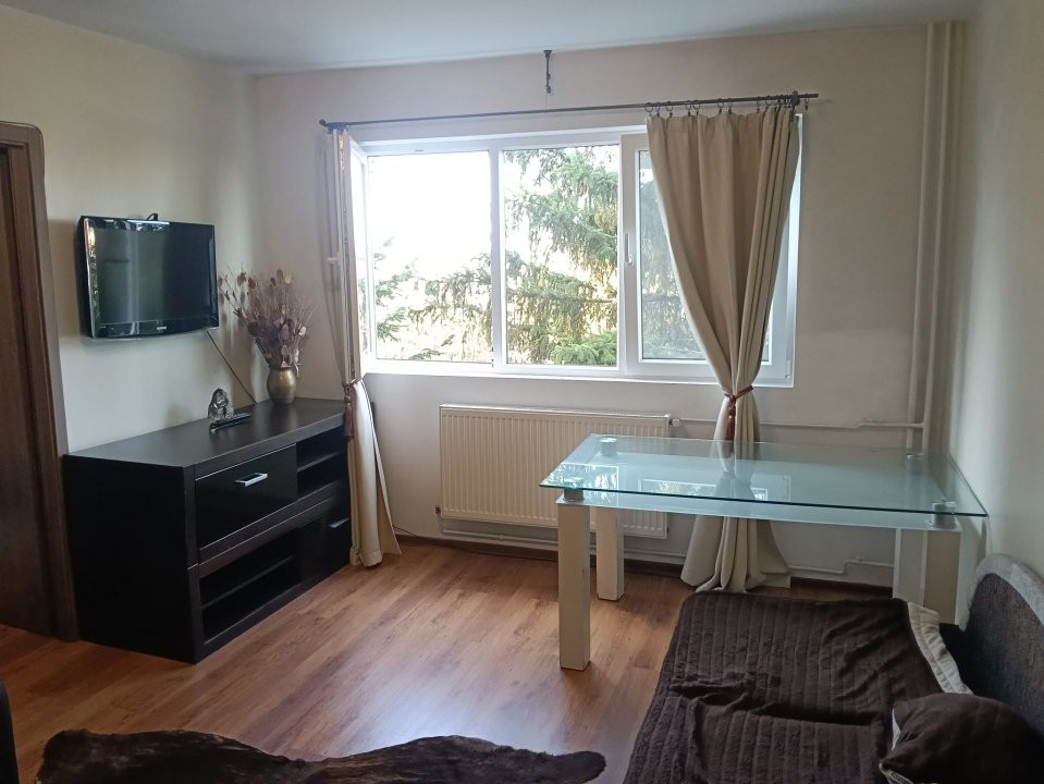 Apartament de vanzare cu 2 camere la etajul 3, zona Sagului 3, foxfort.ro