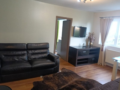 Apartament de vanzare cu 2 camere la etajul 3, zona Sagului