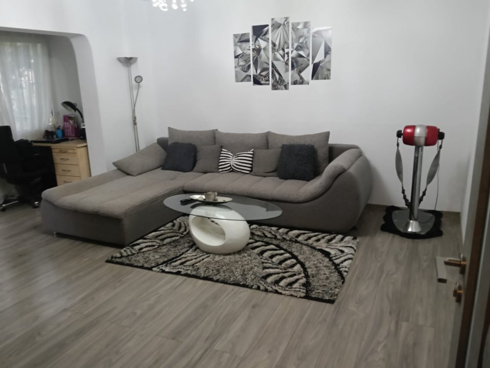 Apartament cu 3 camere parter, zona Spitalul Judetean 1, foxfort.ro