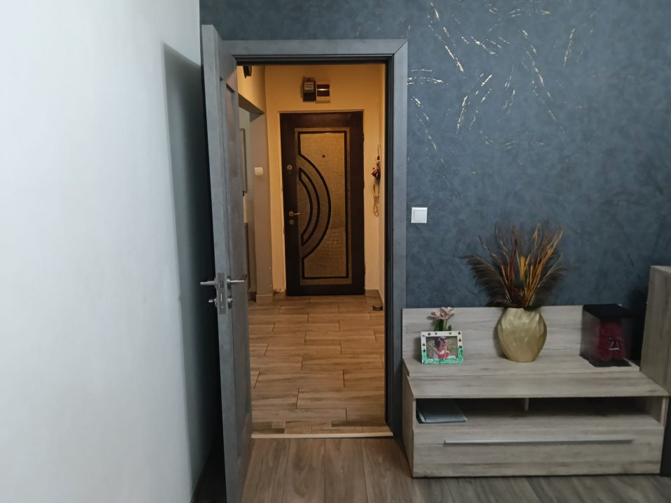 Apartament cu 3 camere parter, zona Spitalul Judetean 13, foxfort.ro