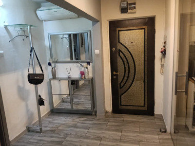 Apartament cu 3 camere parter, zona Spitalul Judetean imagine mica 5, foxfort.ro