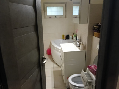 Apartament cu 3 camere parter, zona Spitalul Judetean imagine mica 7, foxfort.ro
