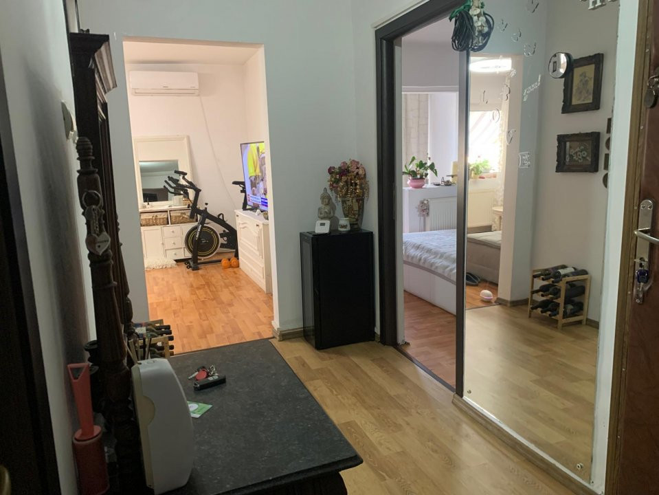 Apartament de vanzare cu 3 camere si 2 bai, etaj 2, zona Lipovei 12, foxfort.ro