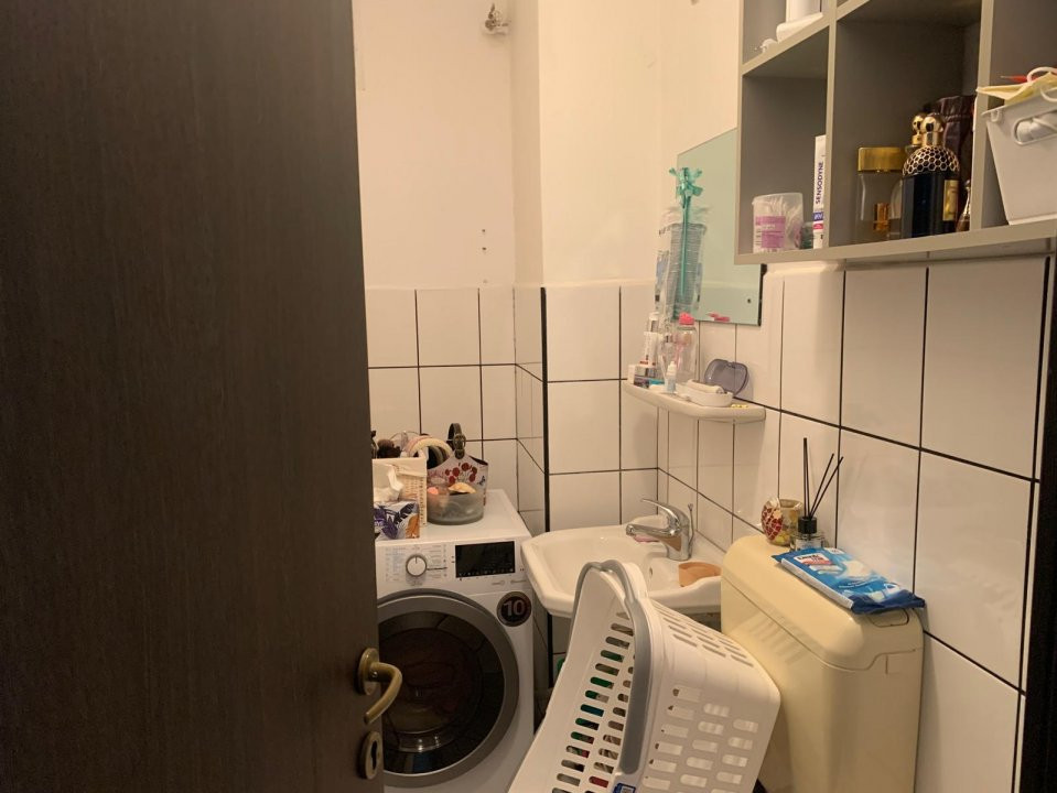 Apartament de vanzare cu 3 camere si 2 bai, etaj 2, zona Lipovei 16, foxfort.ro