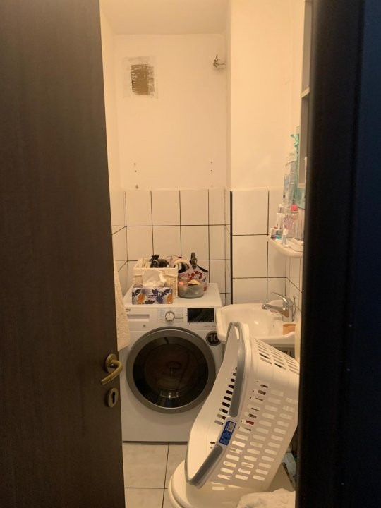 Apartament de vanzare cu 3 camere si 2 bai, etaj 2, zona Lipovei 18, foxfort.ro