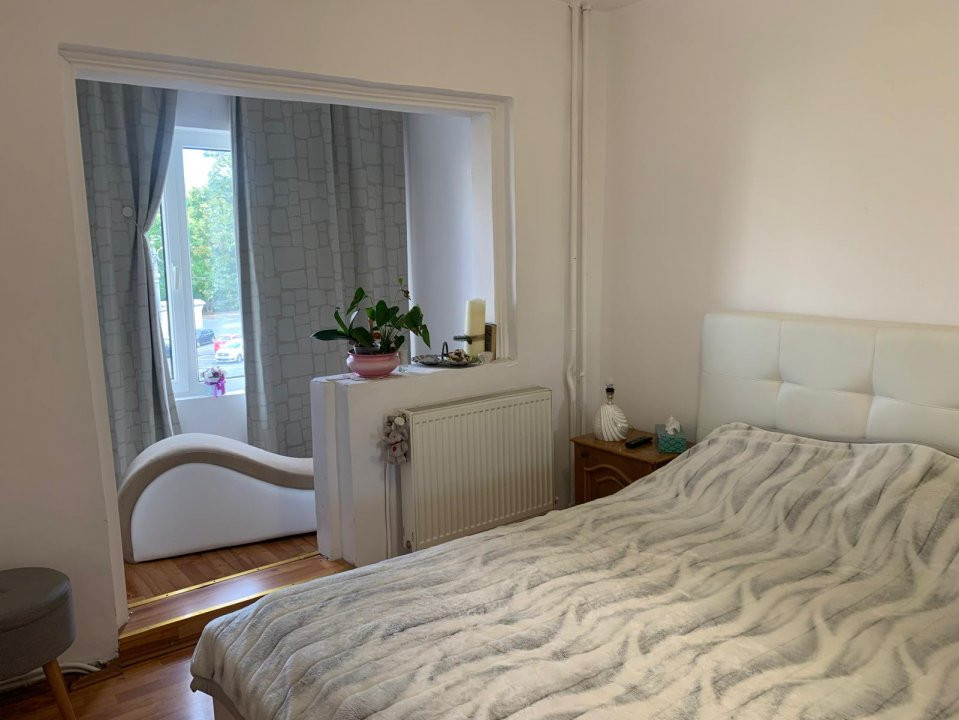 Apartament de vanzare cu 3 camere si 2 bai, etaj 2, zona Lipovei 19, foxfort.ro