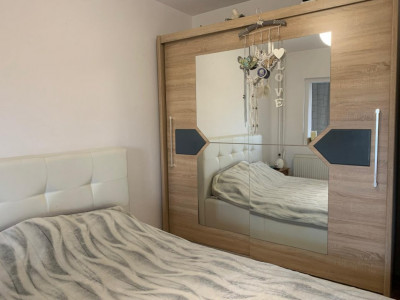 Apartament de vanzare cu 3 camere si 2 bai, etaj 2, zona Lipovei imagine mica 3, foxfort.ro
