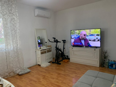Apartament de vanzare cu 3 camere si 2 bai, etaj 2, zona Lipovei imagine mica 5, foxfort.ro