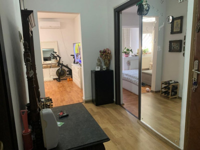 Apartament de vanzare cu 3 camere si 2 bai, etaj 2, zona Lipovei imagine mica 12, foxfort.ro