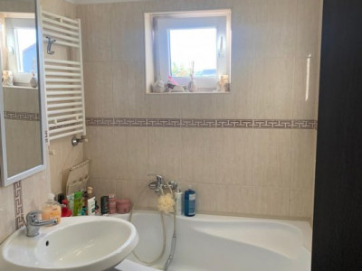 Apartament de vanzare cu 3 camere si 2 bai, etaj 2, zona Lipovei imagine mica 17, foxfort.ro