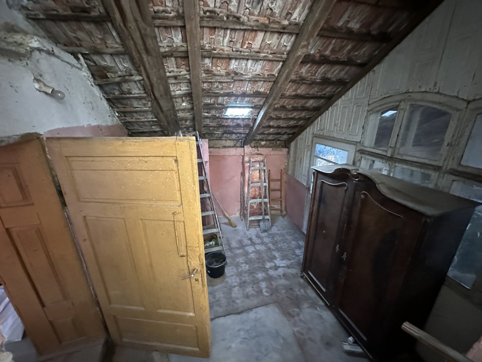 Casa individuala cu 3 camere si teren de 1577 mp, Bucovat central  17, foxfort.ro