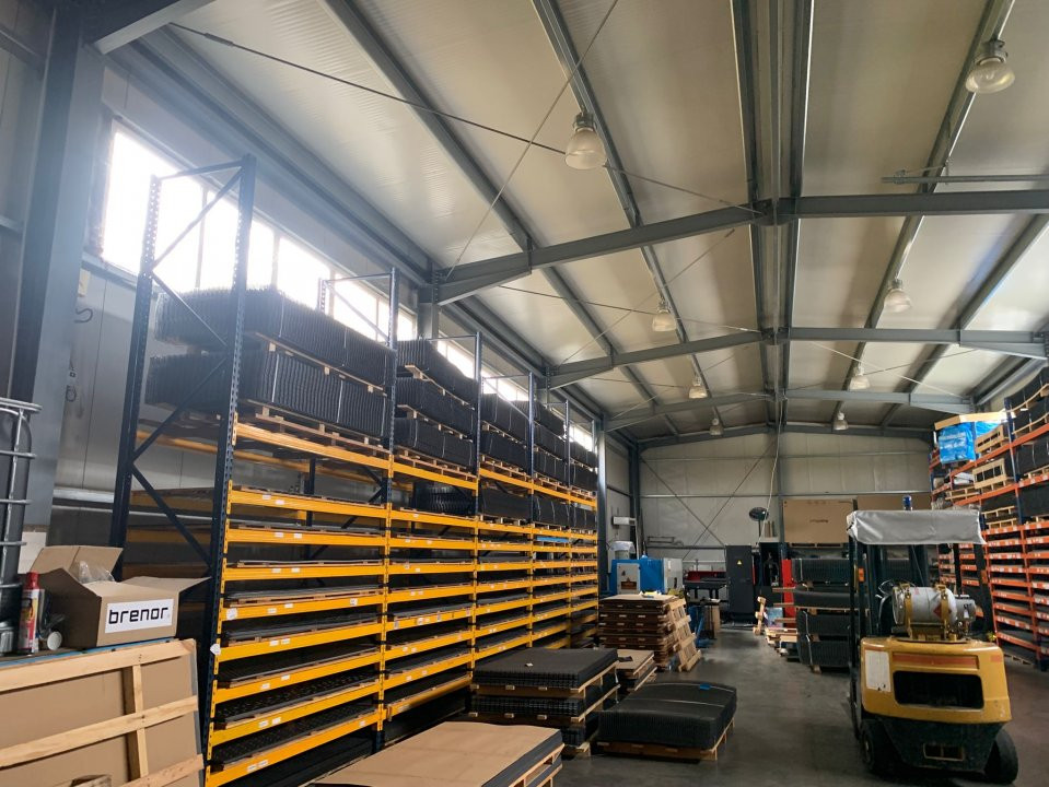 Hala industriala premium cu birouri moderne – 500 mp utili, Timisoara 1, foxfort.ro