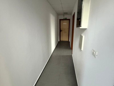 Hala industriala premium cu birouri moderne – 500 mp utili, Timisoara imagine mica 18, foxfort.ro