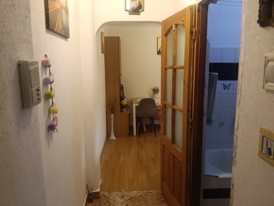 Apartament cu 2 camere de vanzare la etaj 4 zona Sagului 3, foxfort.ro