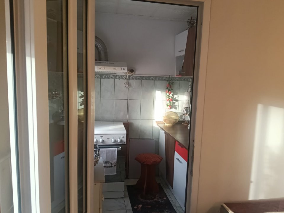 Apartament cu 2 camere de vanzare la etaj 4 zona Sagului 7, foxfort.ro