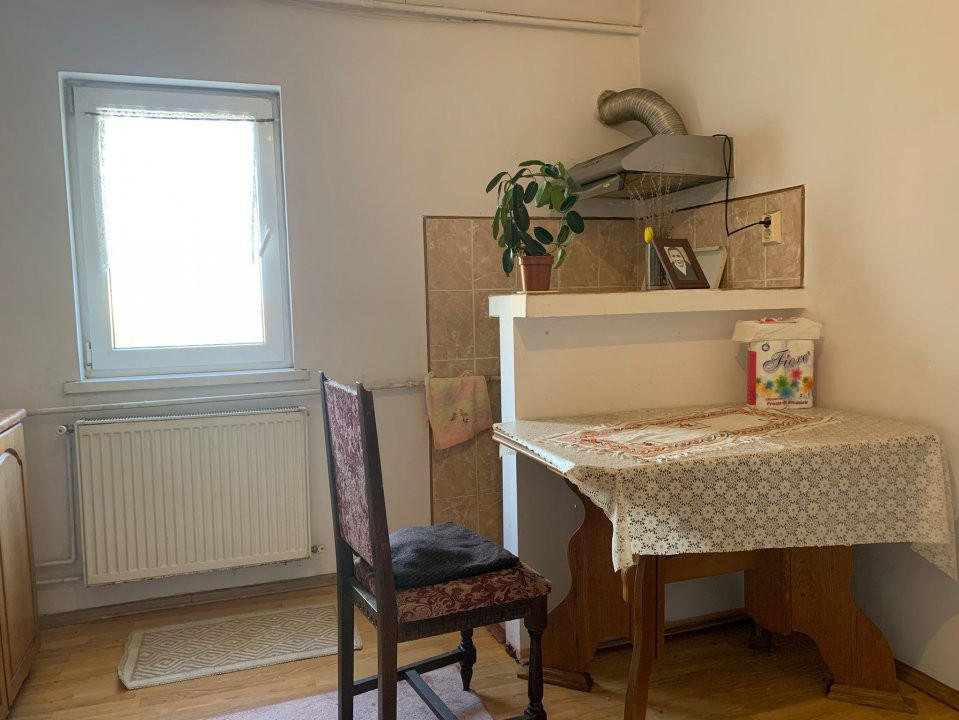 Apartament cu 3 camere si 2 bai, 67 mp utili, zona Aradului 6, foxfort.ro