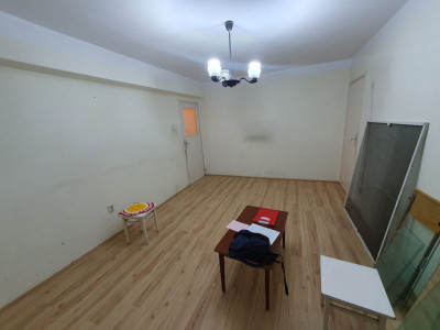 Apartament de vanzare cu 3 camere, etaj 6, zona Ultracentrala imagine mica 2, foxfort.ro