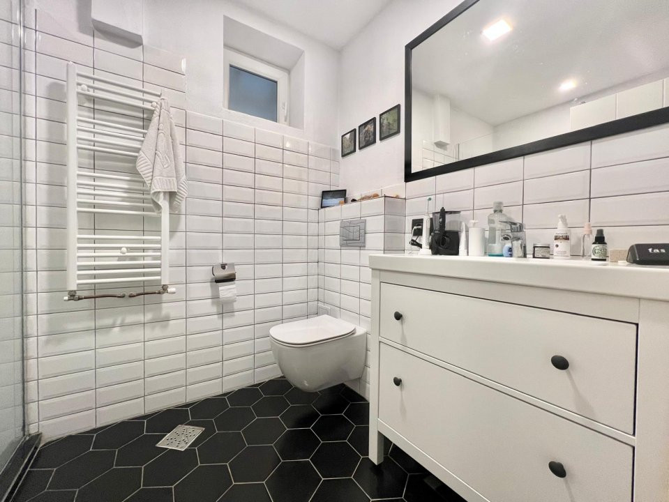 Apartament cu o camera la etajul 1 de vanzare, zona Piata Maria 8, foxfort.ro