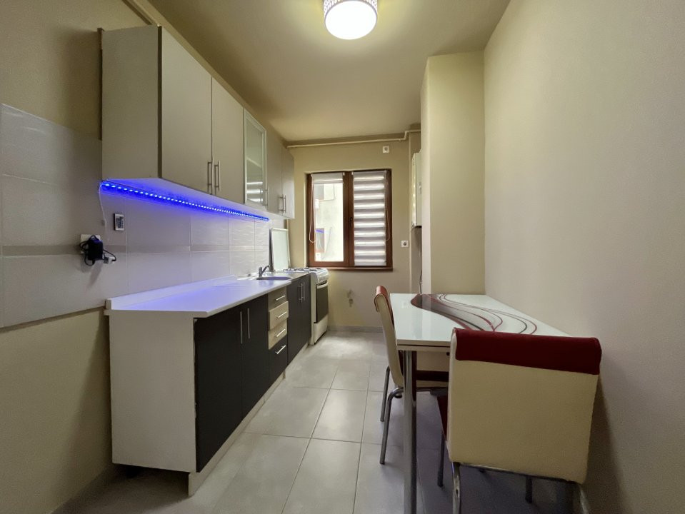 Apartament cu o camera de inchiriat zona Torontalului 8, foxfort.ro