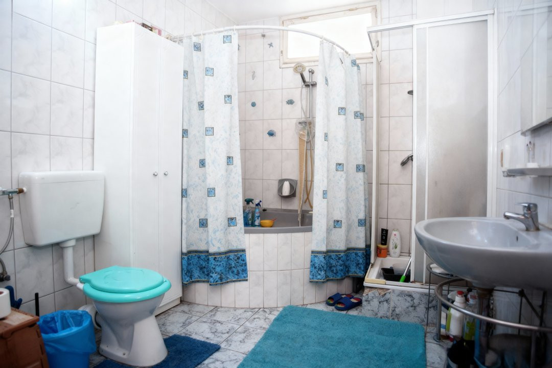 Casa individuala cu 4 camere, garaj si teren de 694 mp, zona Bujac Arad 6, foxfort.ro