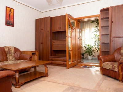 Casa individuala cu 4 camere, garaj si teren de 694 mp, zona Bujac Arad imagine mica 2, foxfort.ro