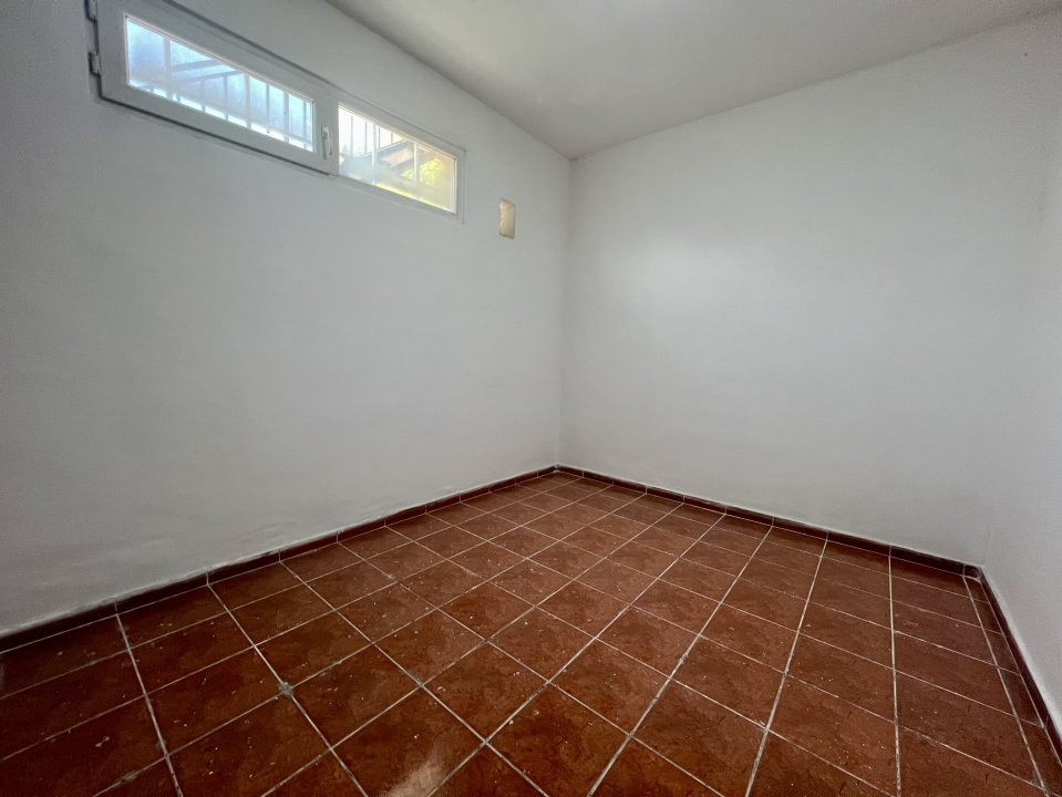 Casa individuala cu 7 camere si teren de 358 mp de vanzare, zona Girocului 19, foxfort.ro