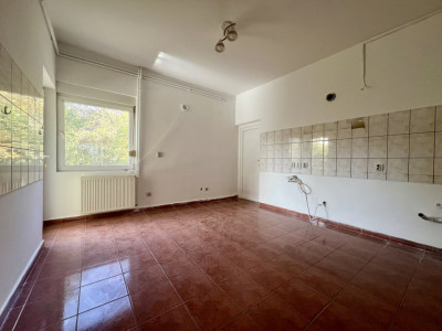 Casa individuala cu 7 camere si teren de 358 mp de vanzare, zona Girocului imagine mica 17, foxfort.ro