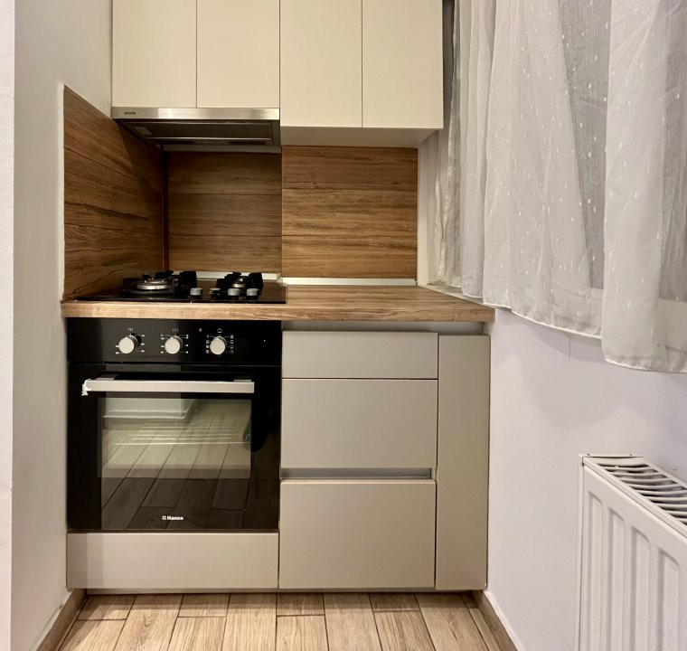 Apartament cu 3 camere de inchiriat zona Lipovei 5, foxfort.ro