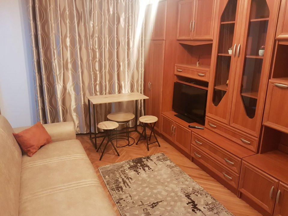 Garsoniera cu o camera, etaj 4, zona Olimpia Stadion 1, foxfort.ro