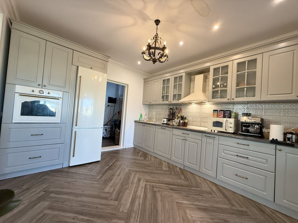 Casa individuala cu 5 camere de vanzare in localitatea Sacalaz 4, foxfort.ro