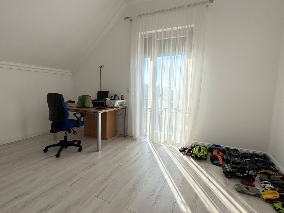 Casa individuala cu 5 camere de vanzare in localitatea Sacalaz 13, foxfort.ro