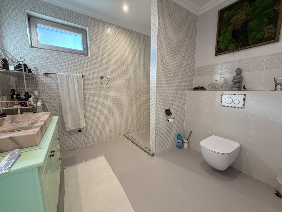 Casa individuala cu 5 camere de vanzare in localitatea Sacalaz 14, foxfort.ro