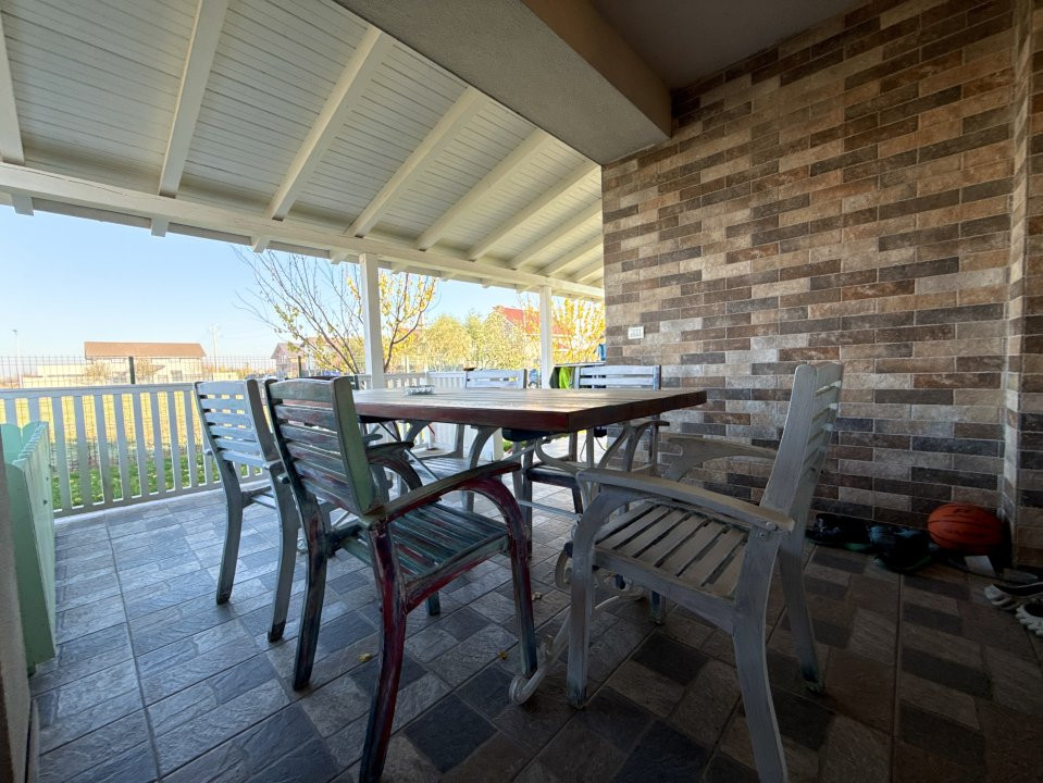 Casa individuala cu 5 camere de vanzare in localitatea Sacalaz 27, foxfort.ro