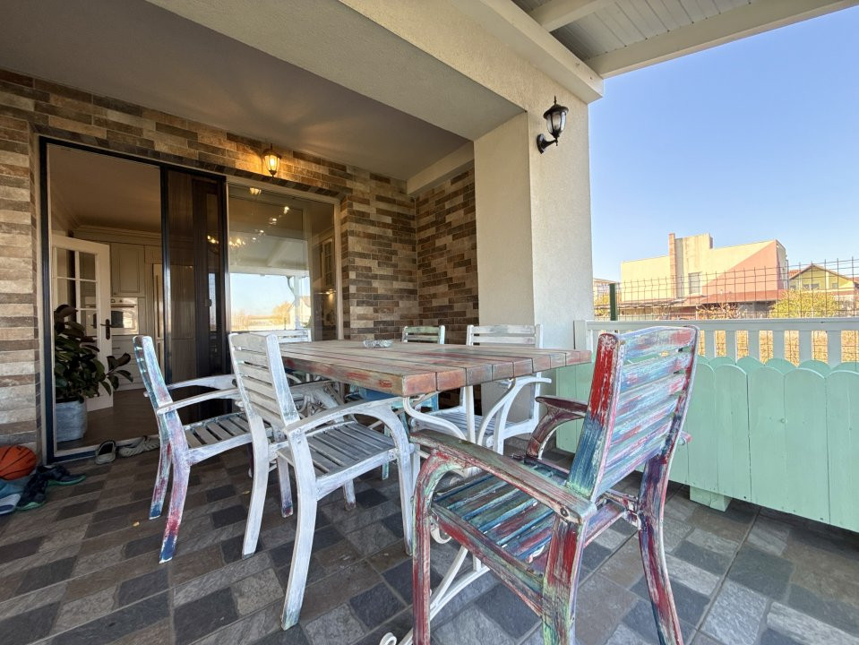 Casa individuala cu 5 camere de vanzare in localitatea Sacalaz 28, foxfort.ro