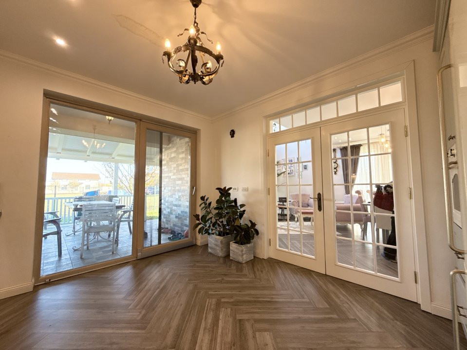 Casa individuala cu 5 camere de vanzare in localitatea Sacalaz 29, foxfort.ro