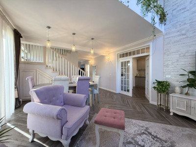 Casa individuala cu 5 camere de vanzare in localitatea Sacalaz