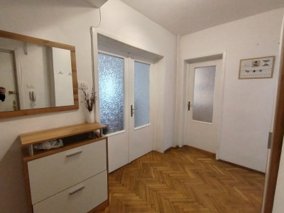 Apartament cu 3 camere de inchiriat in Timisoara, zona Take Ionescu imagine mica 3, foxfort.ro