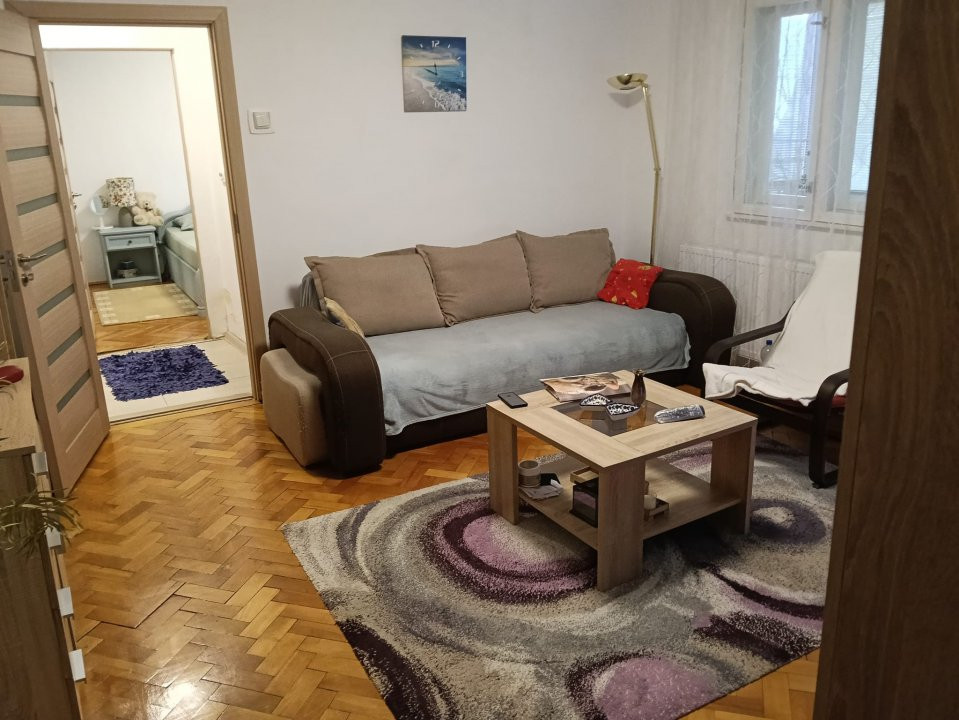 Apartament cu 2 camere + balcon de inchiriat, zona Girocului 2, foxfort.ro