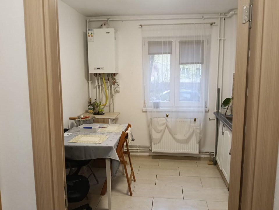 Apartament cu 2 camere + balcon de inchiriat, zona Girocului 3, foxfort.ro
