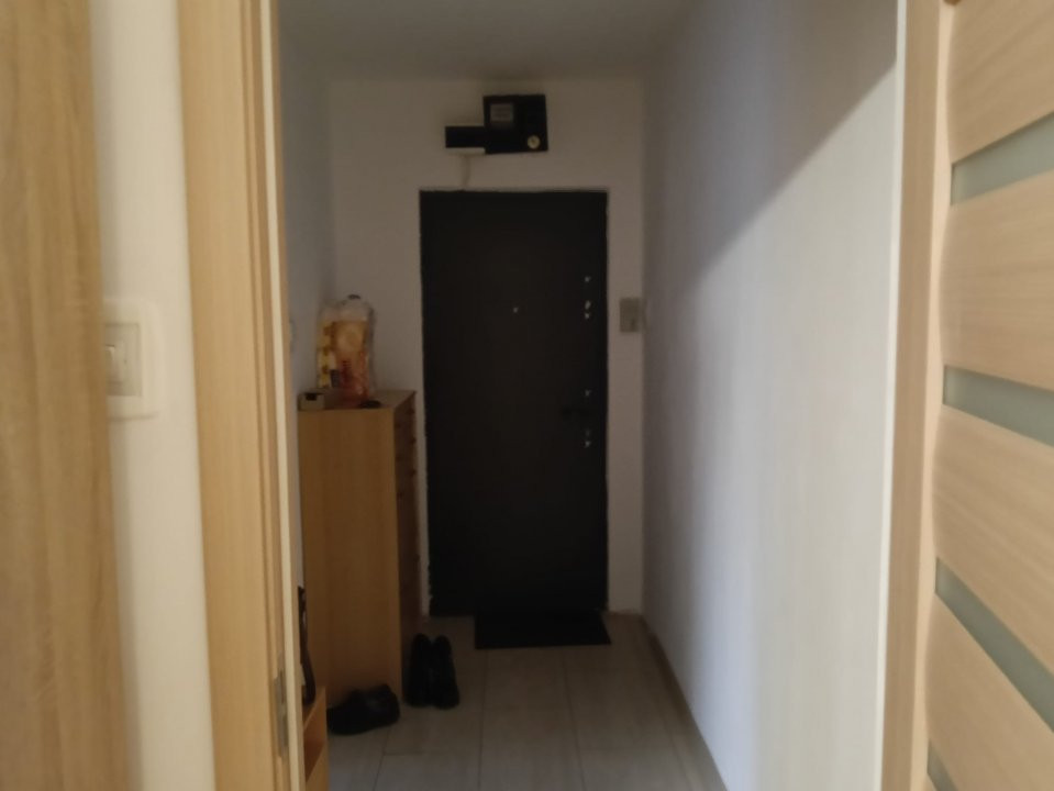 Apartament cu 2 camere + balcon de inchiriat, zona Girocului 10, foxfort.ro