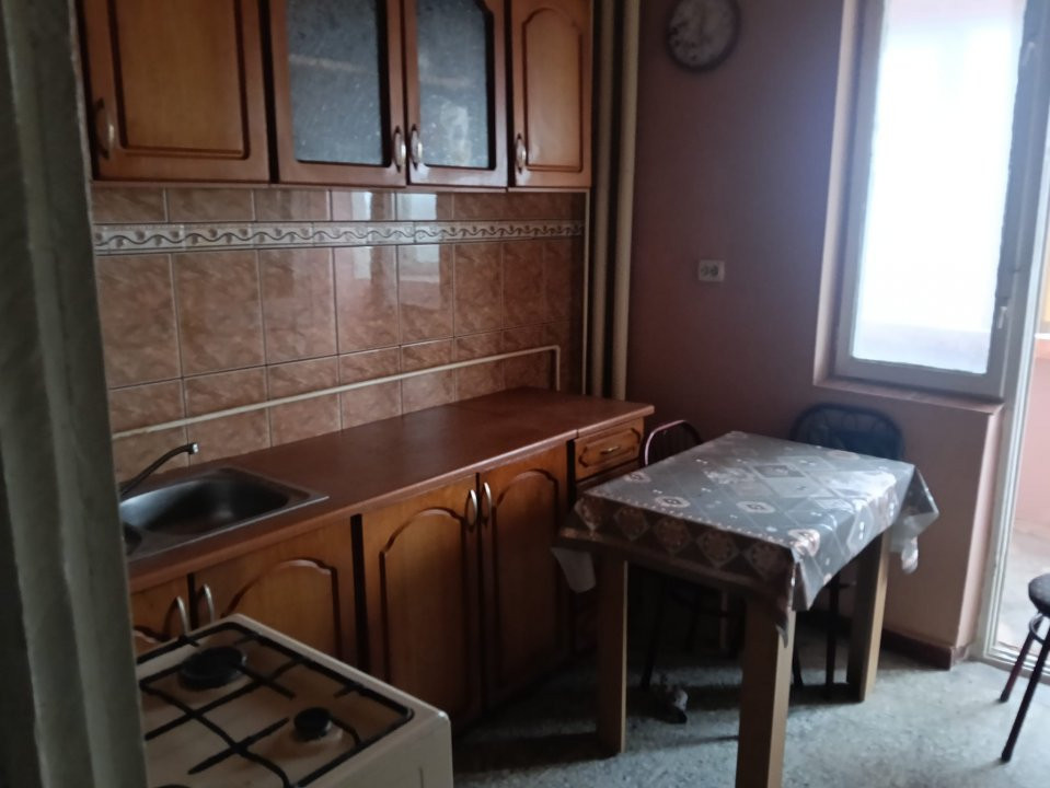 Apartament cu 3 camere de vanzare, zona Girocului 3, foxfort.ro