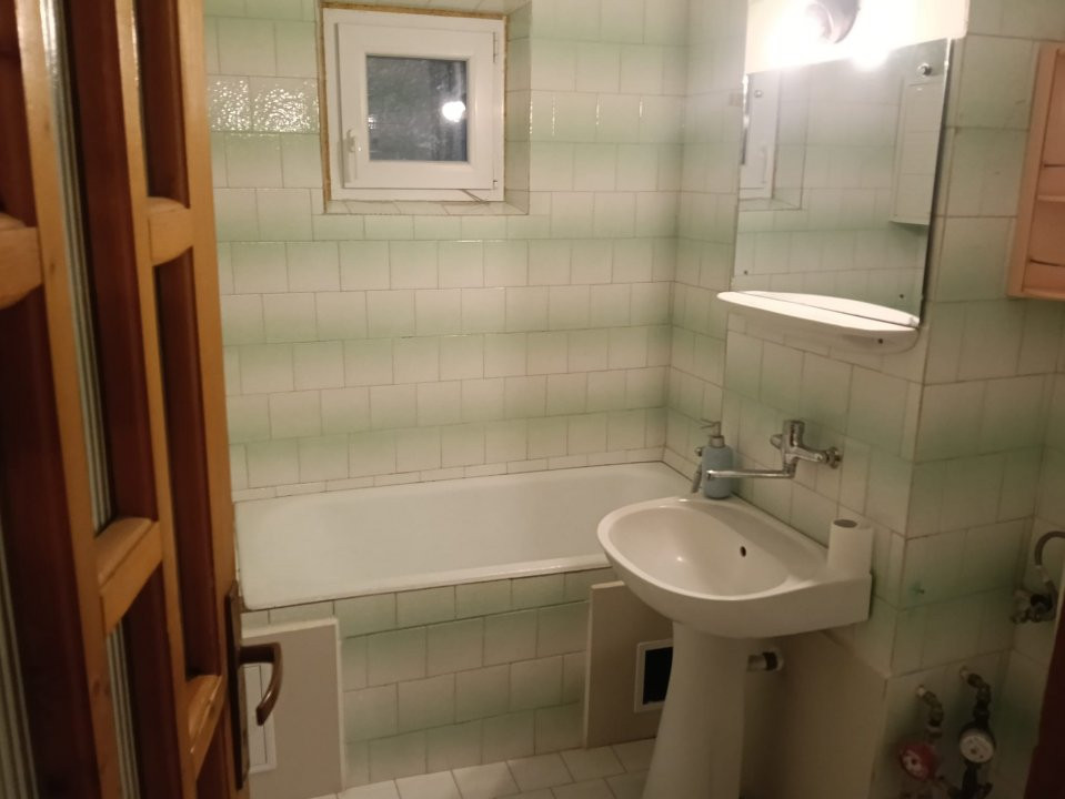 Apartament cu 2 camere de vanzare in zona Steaua 5, foxfort.ro