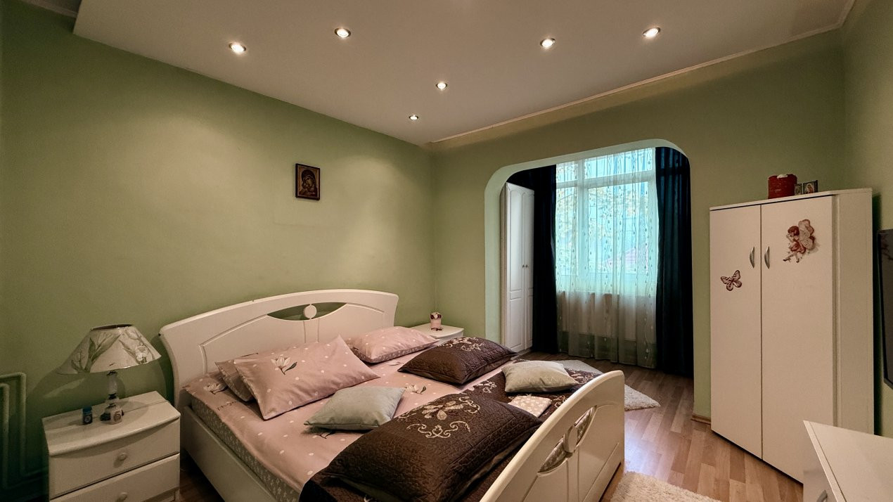 Apartament cu 4 camere, etaj 1 de inchiriat, zona Aradului 4, foxfort.ro