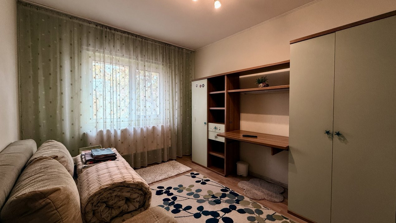 Apartament cu 4 camere, etaj 1 de inchiriat, zona Aradului 6, foxfort.ro