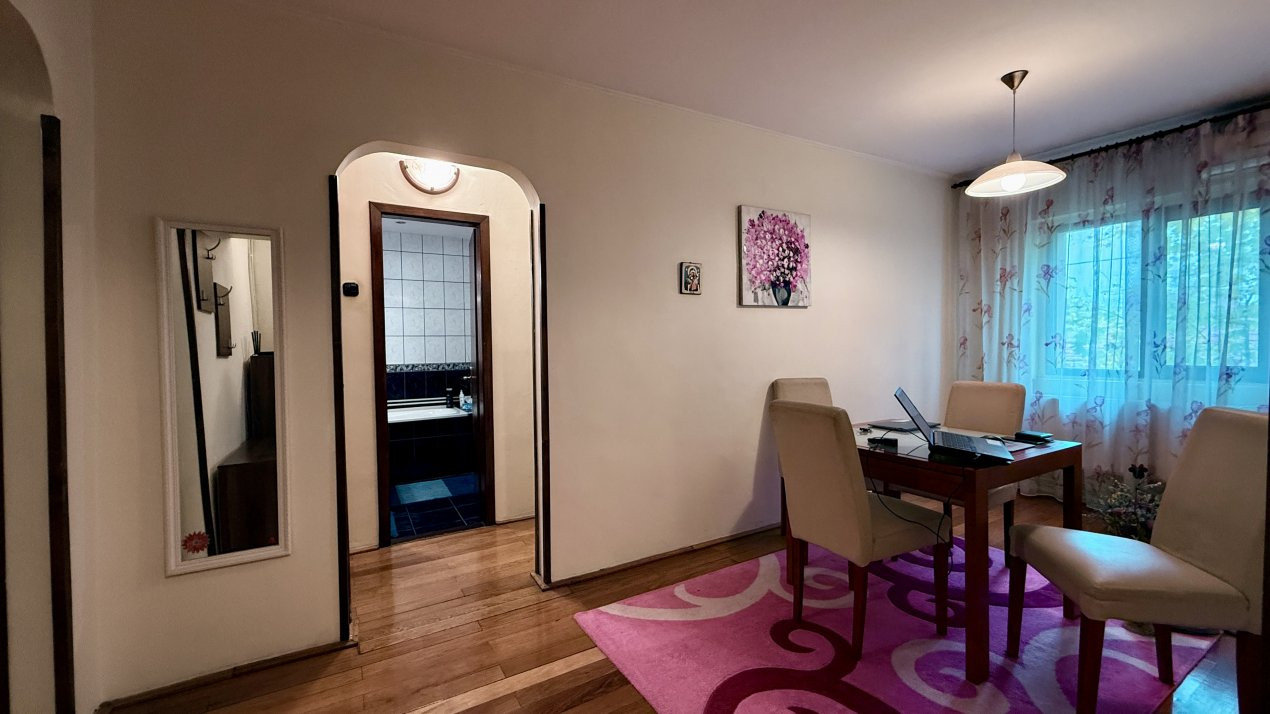 Apartament cu 4 camere, etaj 1 de inchiriat, zona Aradului 12, foxfort.ro