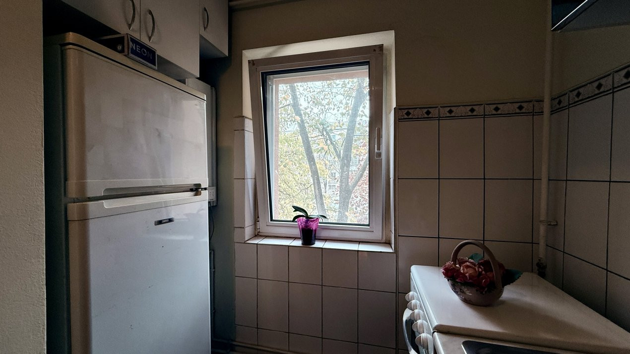 Apartament cu 4 camere, etaj 1 de inchiriat, zona Aradului 13, foxfort.ro