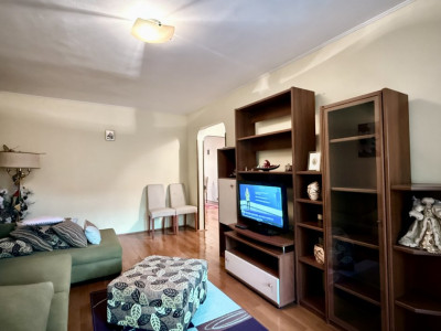 Apartament cu 4 camere, etaj 1 de inchiriat, zona Aradului imagine mica 2, foxfort.ro