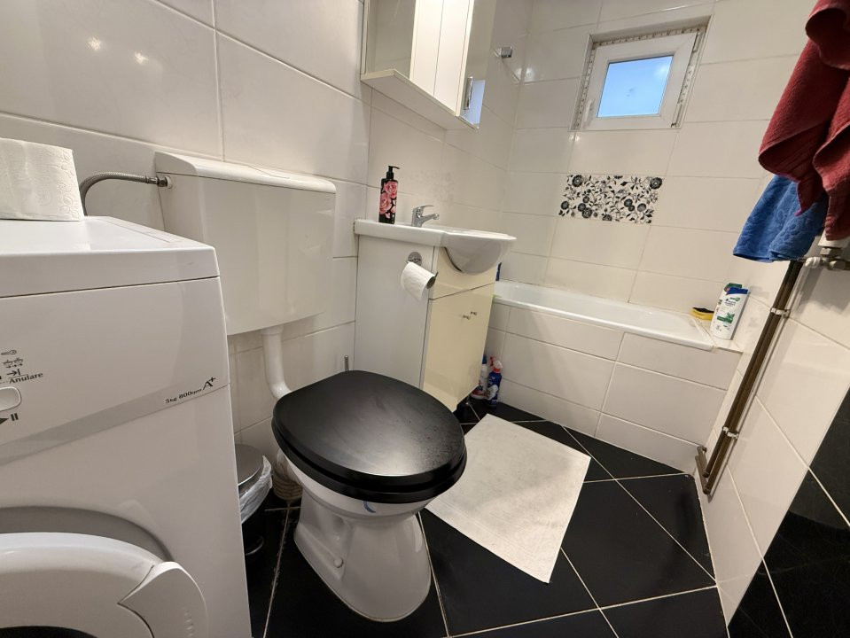 Apartament cu 3 camere de vanzare in Timisoara, zona Soarelui 7, foxfort.ro