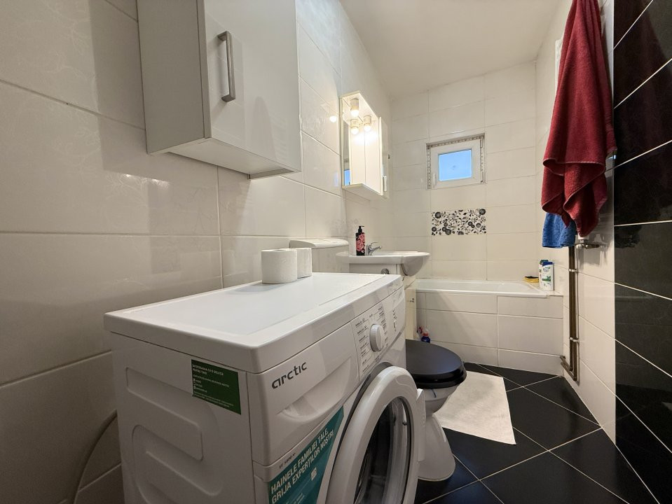 Apartament cu 3 camere de vanzare in Timisoara, zona Soarelui 11, foxfort.ro