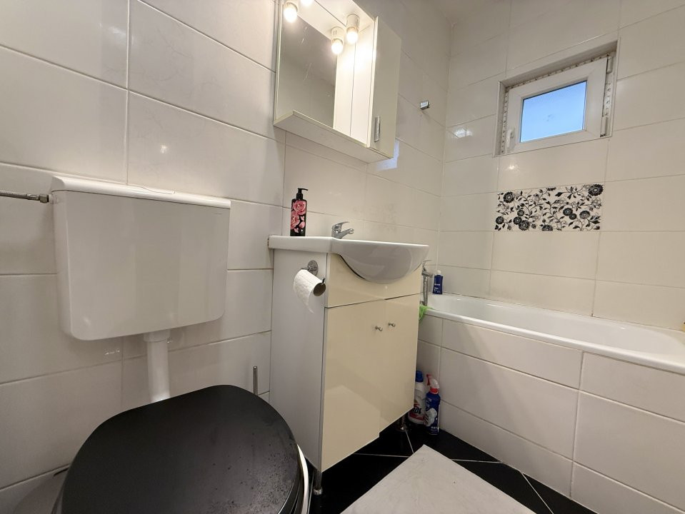 Apartament cu 3 camere de vanzare in Timisoara, zona Soarelui 19, foxfort.ro